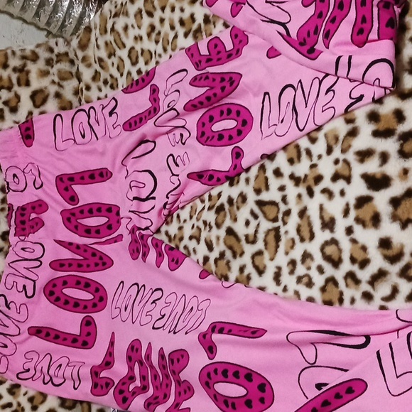 FINAL Price before donated. NWOT Emme Jordan "LOVE" 2pc Pjs Sz S - Picture 11 of 12